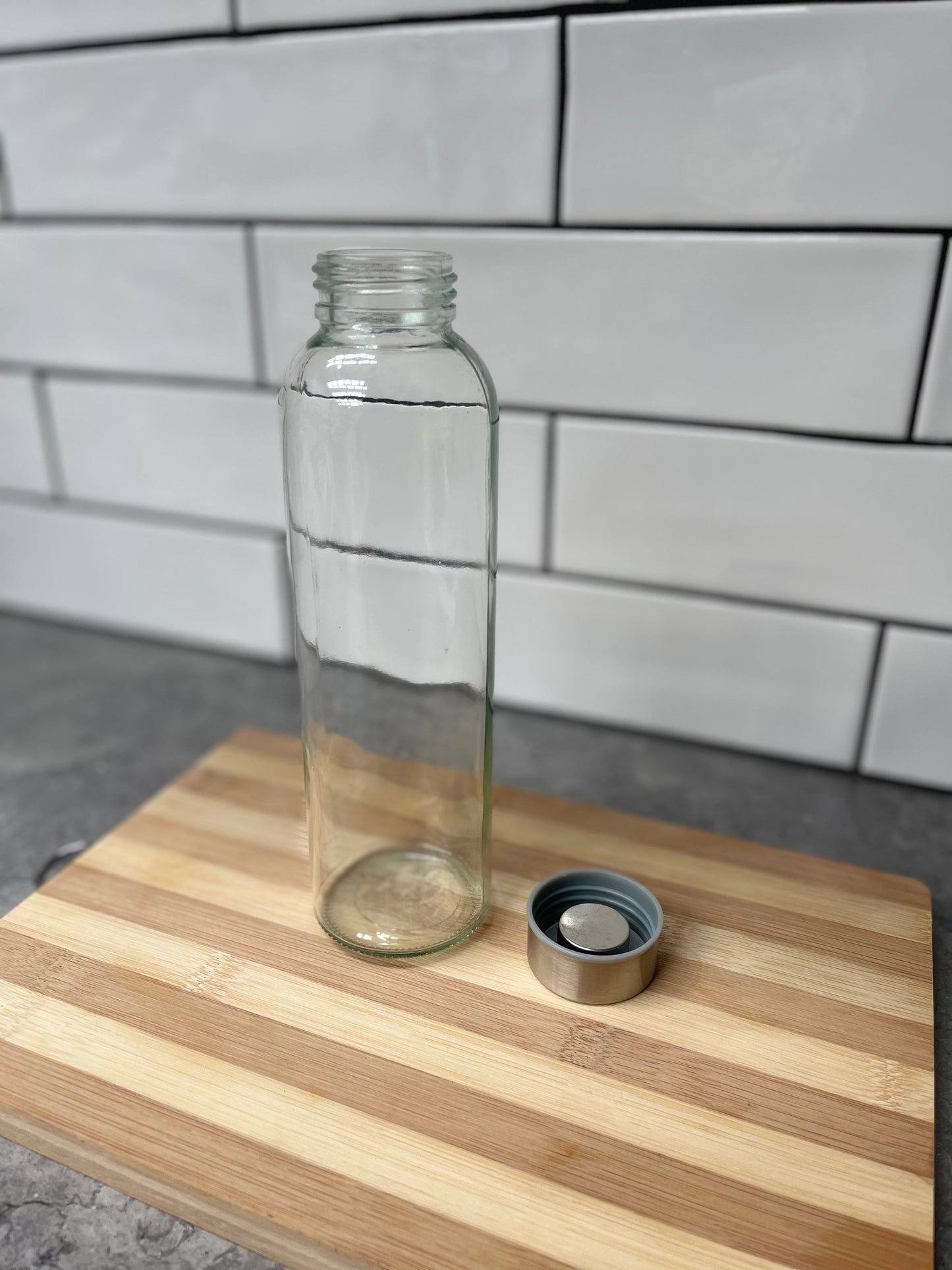 Stay Hydrated in Style - Clear Glass Drink Bottle 500ml